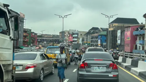 Phe rường chính trị Nigeria bắt đầu với phe đối lập chia rẽ