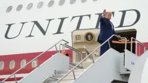Tổng Thống Trump nói đã rời Air Force One vì mối đe dọa