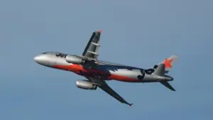 Jetstar sẽ thu phí hành khách sử dụng hộc hành lý trên khoang máy bay từ tháng 2/2027