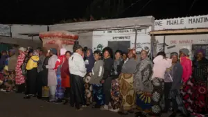 Người dân Zambia đi bỏ phiếu trong cuộc bầu cử Tổng thống