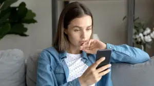 Nhóm chat gia đình là mỏ vàng cho kẻ lừa đảo