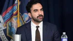 Thị trưởng New York Zohran Mamdani bị Liên đoàn Giáo viên kiện vì chặn tăng lương cho trợ giảng
