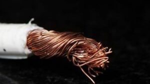 Chủ doanh nghiệp tại Tây Washington nói về thiệt hại do trộm dây đồng