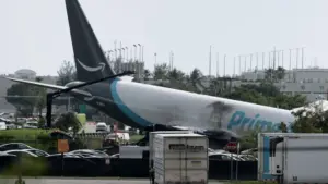 Máy bay chở hàng Amazon gặp tai nạn tại Miami, ít nhất 5 người thiệt mạng