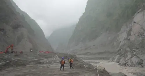 Nội tình hoang tàn vì lũ lụt ở Trung Quốc