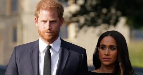 Hoàng tử Harry và Meghan Markle thay đổi trường học cho con vì lo ngại an ninh
