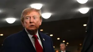 Tổng Thống Trump nói Hoa Kỳ sẽ ‘chỉ khuyến khích siêu trí tuệ’ trong AI