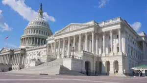 Tổng Thống Trump Ký Luật Trừng Phạt Mạnh Tay Nga