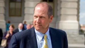 Cựu Thượng Nghị Sĩ John Sununu và Dân Biểu Chris Pappas Thắng Cuộc Sơ Bộ Thượng Viện New Hampshire