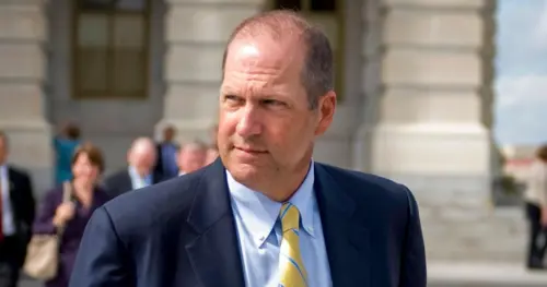 Cựu Thượng Nghị Sĩ John Sununu và Dân Biểu Chris Pappas Thắng Cuộc Sơ Bộ Thượng Viện New Hampshire