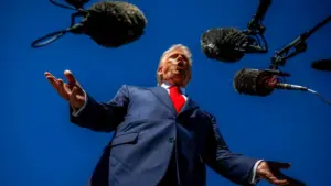 Tổng Thống Trump Bị Chỉ Trích Vì Làm Lạc Hướng Đảng Cộng Hòa Trước Bầu Cử