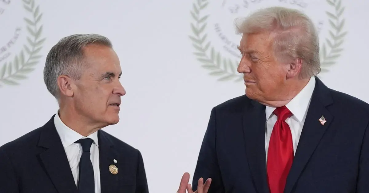Tổng thống Donald Trump leo thang chiến tranh thương mại với Canada, cấm nhập một số xe hơi, sản phẩm sữa và rượu