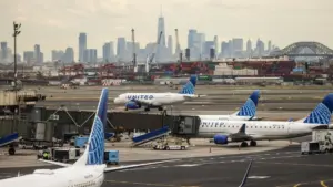 FAA ra lệnh dừng bay tại các sân bay Newark, Philadelphia và Teterboro
