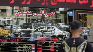 Iran tăng giá xăng cho người tiêu dùng nhiều nhất khi kinh tế gặp khó khăn