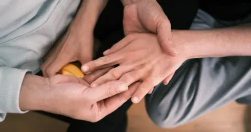 Nhiều người khuyết tật và người cao tuổi đối mặt với nguy cơ mất quyền lợi chăm sóc sức khỏe tại nhà do cắt giảm ngân sách