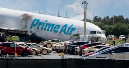 Nhân viên công ty vệ sinh thiệt mạng trong tai nạn máy bay chở hàng ở Miami