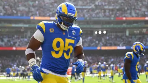 Huấn luyện viên Sean McVay: Trận gặp 49ers đã cho thấy Myles Garrett cần phẫu thuật đầu gối