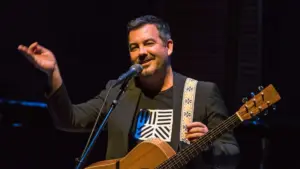 Ca sĩ Duncan Sheik ‘tình trạng nguy kịch nhưng ổn định’ và đang được chăm sóc y tế