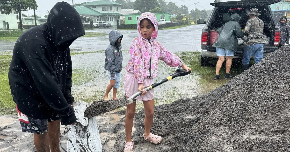 Bão Nolo dự báo mang mưa lớn khi lướt qua Đảo Lớn của Hawaii