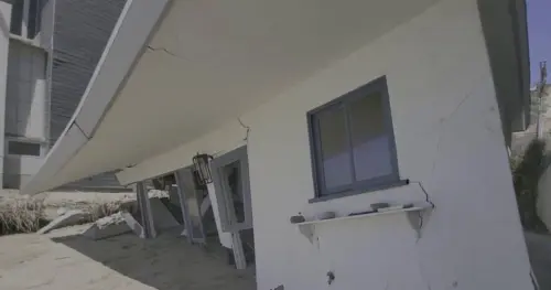 Nhà ở Dana Point bị đánh dấu đỏ sau triều cường, kêu gọi tình trạng khẩn cấp cấp quận