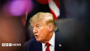 Tổng Thống Trump ký dự luật trừng phạt Nga sâu rộng