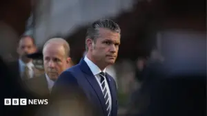 Ông Hegseth đang làm lung lay Lầu Năm Góc khi Hoa Kỳ tham chiến – nhưng với cái giá nào?