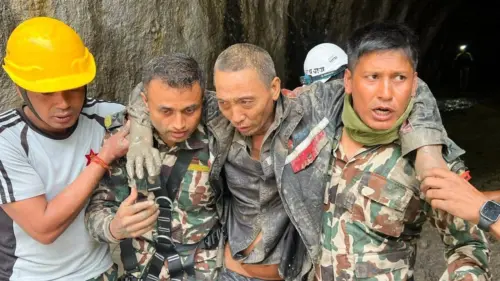 Nepal: Cứu được hai người sống sót sau 10 ngày lũ lụt tàn khốc