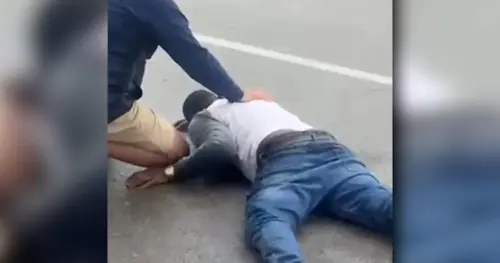 Cơ quan Liên bang nhầm lẫn nhắm mục tiêu công dân Hoa Kỳ trong chiến dịch bên ngoài Chicago