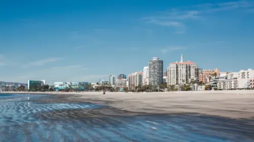 Long Beach tuyên bố tình trạng khẩn cấp vì El Niño