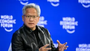 CEO NVIDIA Jensen Huang nói với Tổng thống Trump: ‘Chúng tôi sẽ không để AI chậm lại’