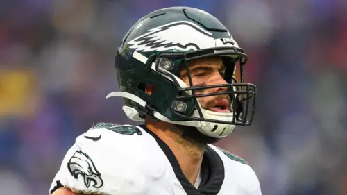 Dallas Goedert của Eagles sẽ vắng mặt vài tuần vì chấn thương dây chằng đầu gối