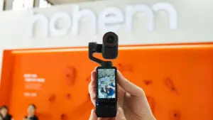 Hohem Eyepic: Máy quay hành động kiêm gimbal độc đáo