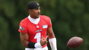 Jalen Hurts đã tiếp nhận lối chơi tấn công mới của Eagles ra sao