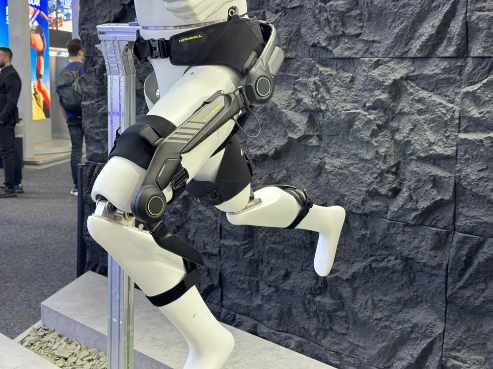 Bộ khung Exoskeleton Halo của Hypershell giúp tôi mơ ước về những chuyến đi bộ dài