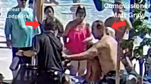 Mẹ lo ngại về mối quan hệ tại tòa án trước phiên xử dân sự liên quan đến Ủy viên Quận Montgomery