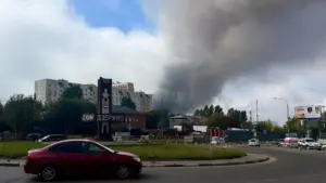 Máy bay không người lái và tên lửa Ukraine tấn công Moscow, nhà máy lọc dầu trong vụ tấn công gây chết người: Giới chức