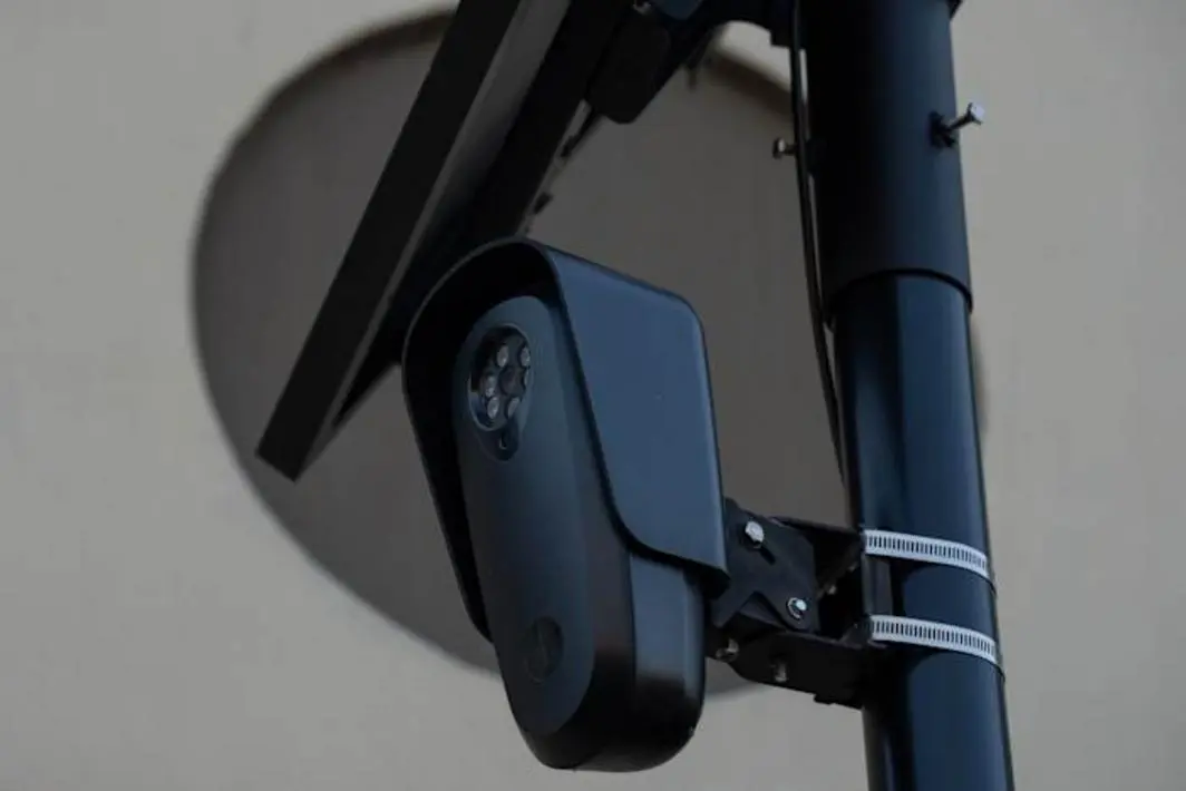 Nữ thẩm phán kêu gọi họp khẩn về hợp đồng camera an ninh hạt Harris