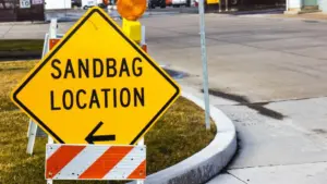 Tìm Túi Cát Miễn Phí Khi Nam California Chuẩn Bị Đón Tàn Lưu Bão Polo