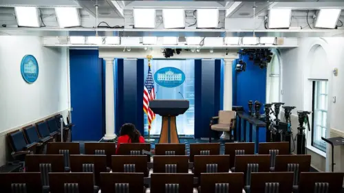 Truyền thông đối đầu chính quyền Trump tại tòa về lệnh cấm