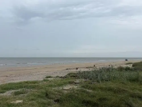 Ngư dân dùng drone thả mồi câu cá tại Crystal Beach bị xem là vi phạm luật liên bang