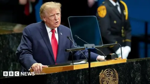 Tổng Thống Trump nói với LHQ rằng ông có ‘quyết định lớn’ về việc ‘hủy diệt’ Iran hoặc ký thỏa thuận hòa bình
