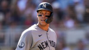 Bác sĩ cảnh báo Aaron Judge có thể gặp chấn thương nặng hơn nếu vội trở lại thi đấu