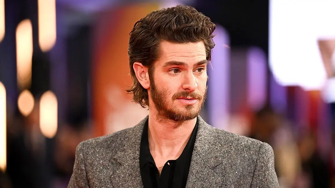 Andrew Garfield đối mặt chỉ trích vì kêu gọi tỉ phú &#8216;sợ hãi&#8217; trước phim mới