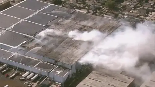 Thống đốc Newsom ký dự luật liên quan đến vụ cháy kho bãi ở Boyle Heights