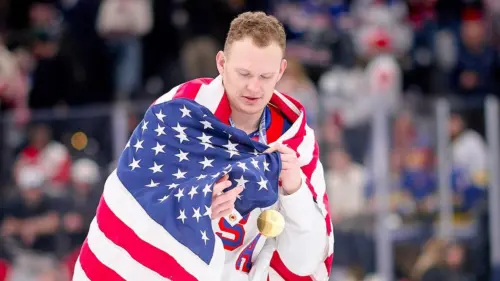 Chủ nhân đội Ottawa Senators cáo buộc anh em nhà Tkachuk ảnh hưởng đến yêu cầu đổi chủ của Brady