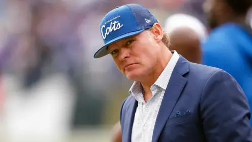 Giám đốc Điều hành Đội Colts Phê phán Các Cầu thủ NFL Trở lại Bóng bầu dục Đại học: ‘Điều Ngớ Ngẩn Nhất Từng Nghe’