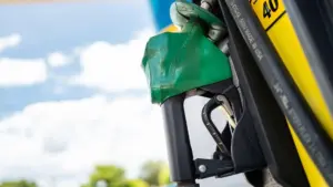 Giá nhiên liệu diesel tại Texas tăng kỷ lục, tiến gần mức 6 đô la/gallon