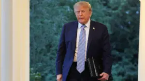 Tổng Thống Trump cho biết sẽ thành lập ‘Lực Lượng AI’ mới, nhưng vẫn gọi nỗi lo về AI là ‘trò lừa’