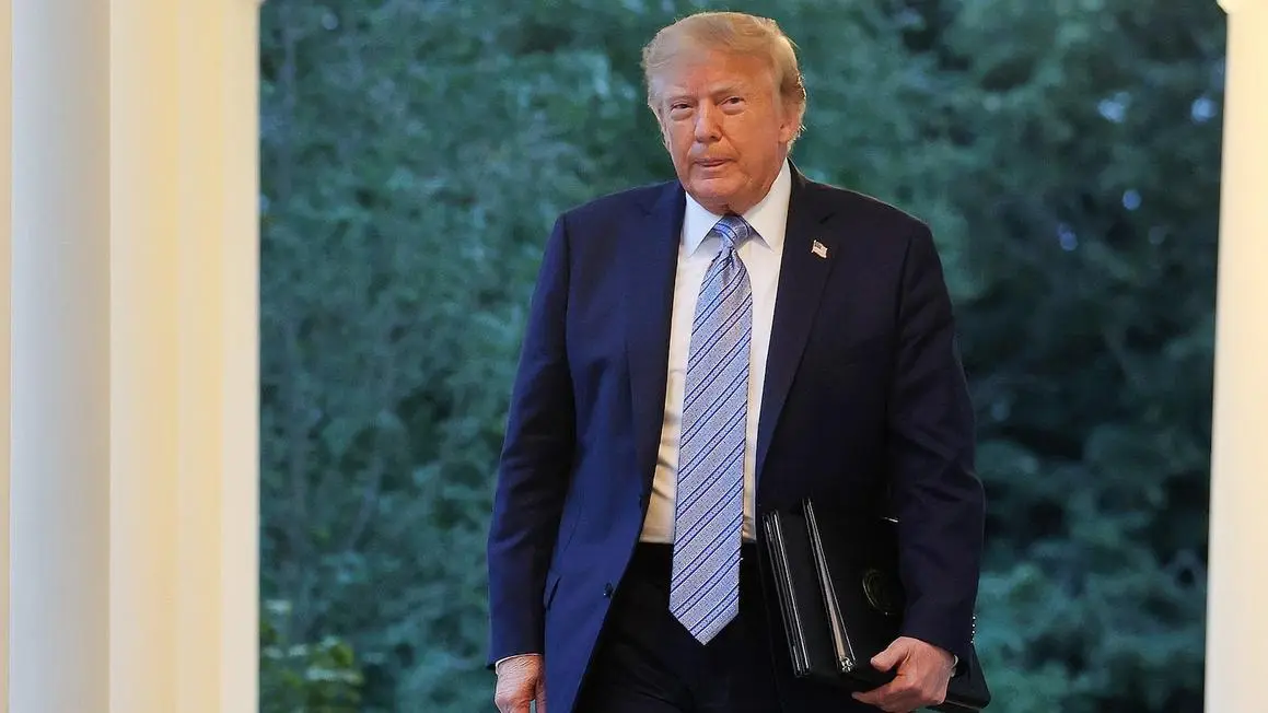Tổng Thống Trump cho biết sẽ thành lập &#8216;Lực Lượng AI&#8217; mới, nhưng vẫn gọi nỗi lo về AI là &#8216;trò lừa&#8217;