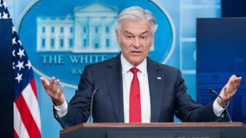 Chính quyền Trump đối mặt phản ứng lưỡng đảng về đề xuất Medicare